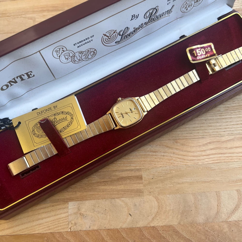 Vintage Dufonte Lucien Piccard ladies gold tone dress watch NEW BATTERY